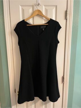 Adrienne Vittadini Textured Cap-Sleeve Fit & Flare Little Black Dress Size 12
